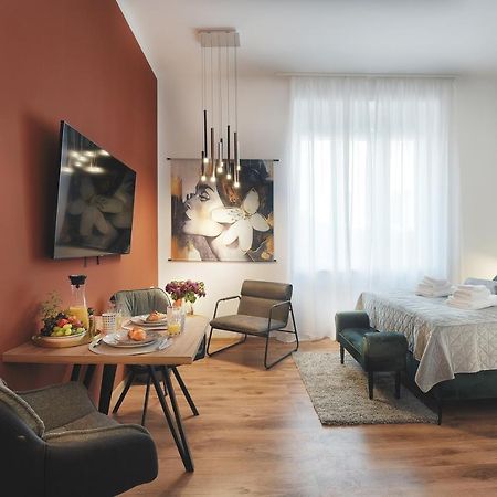 Emi Luxury Apartments Pula Exterior photo