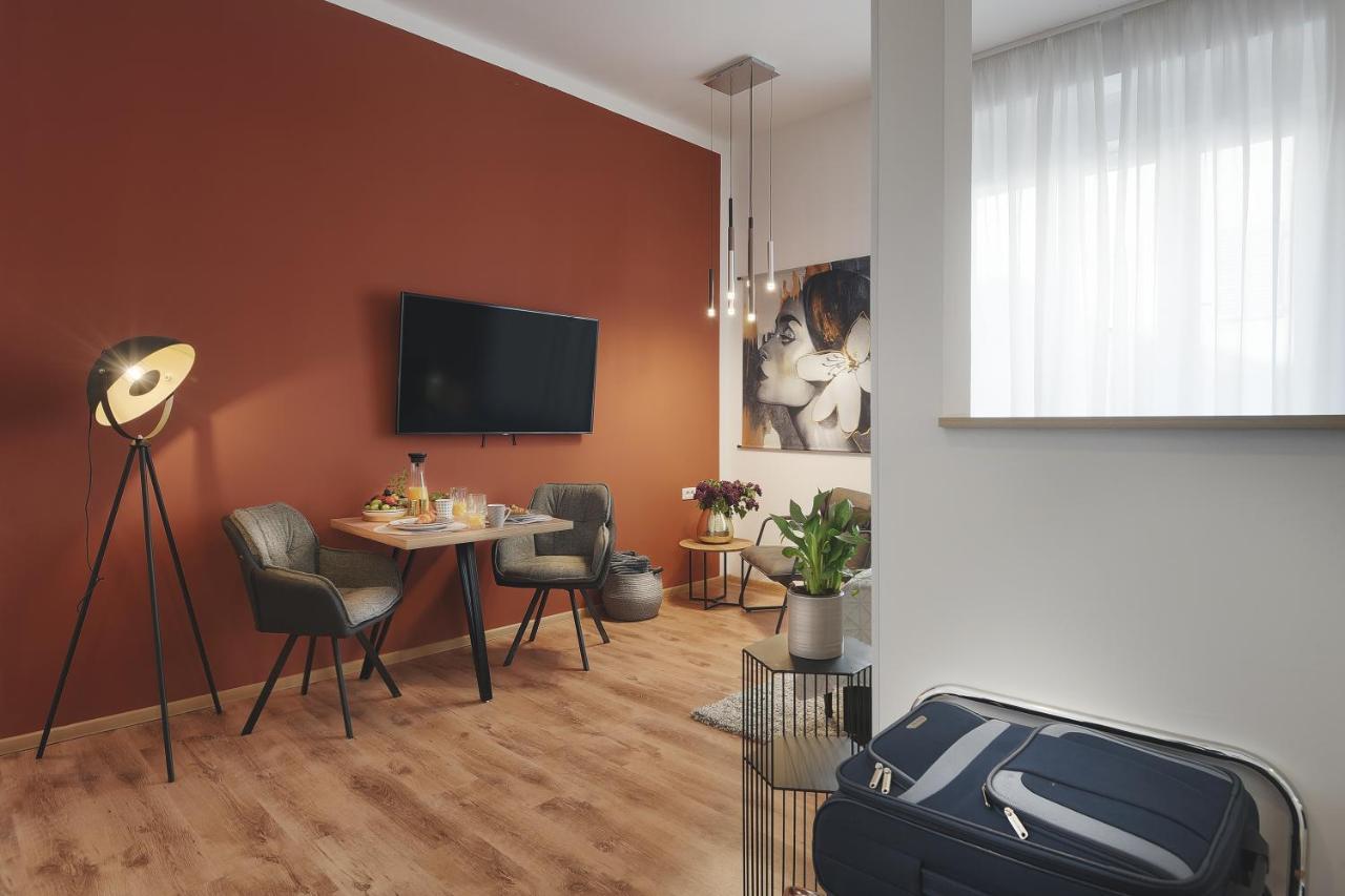 Emi Luxury Apartments Pula Exterior photo